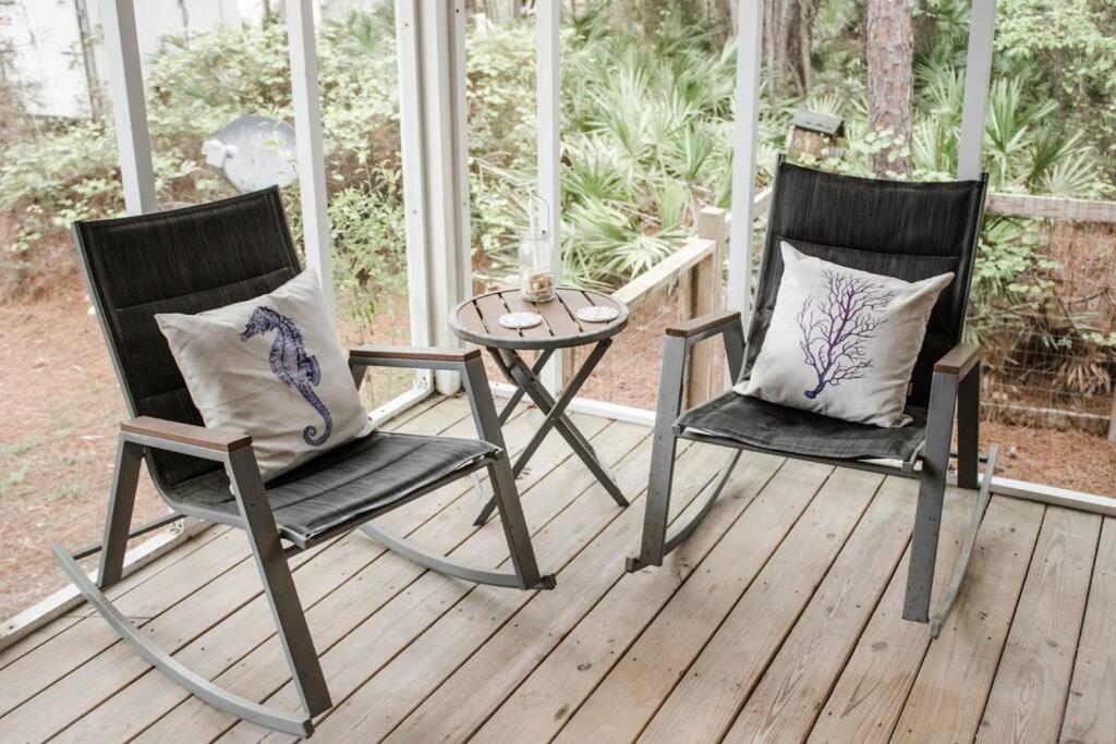 Pet Friendly Tranquil Cottage With Fire-Pit And Seasonal Hot Tub Sept-March Minutes To Beaches ドーフィン・アイランド エクステリア 写真